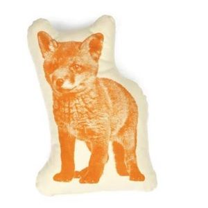 Areaware Fauna Williamsburg, Brooklyn. Pico fox cushion.
